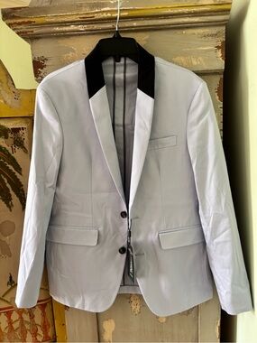 Murano Light lavernder Blazer with Black Velvet Collar